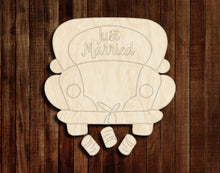 Load image into Gallery viewer, Wedding Car Just Married